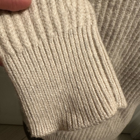 Aritzia Babaton chunky ribbed Vneck merino wool sweater - Picture 9 of 11